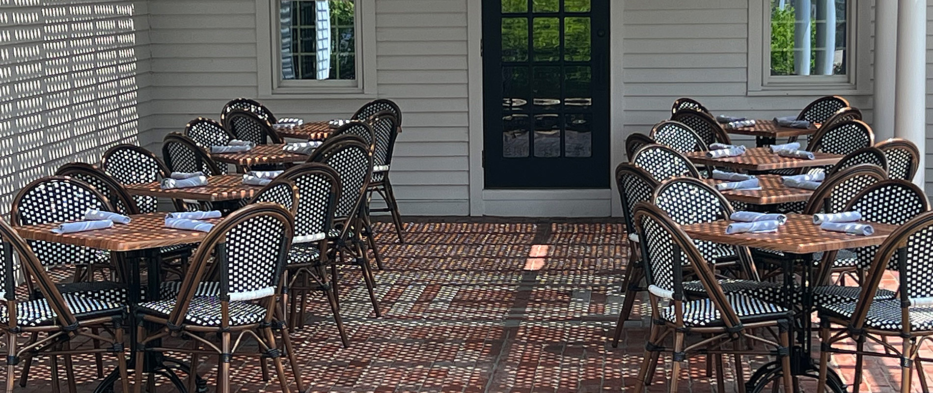 outdoor dining patio aviary